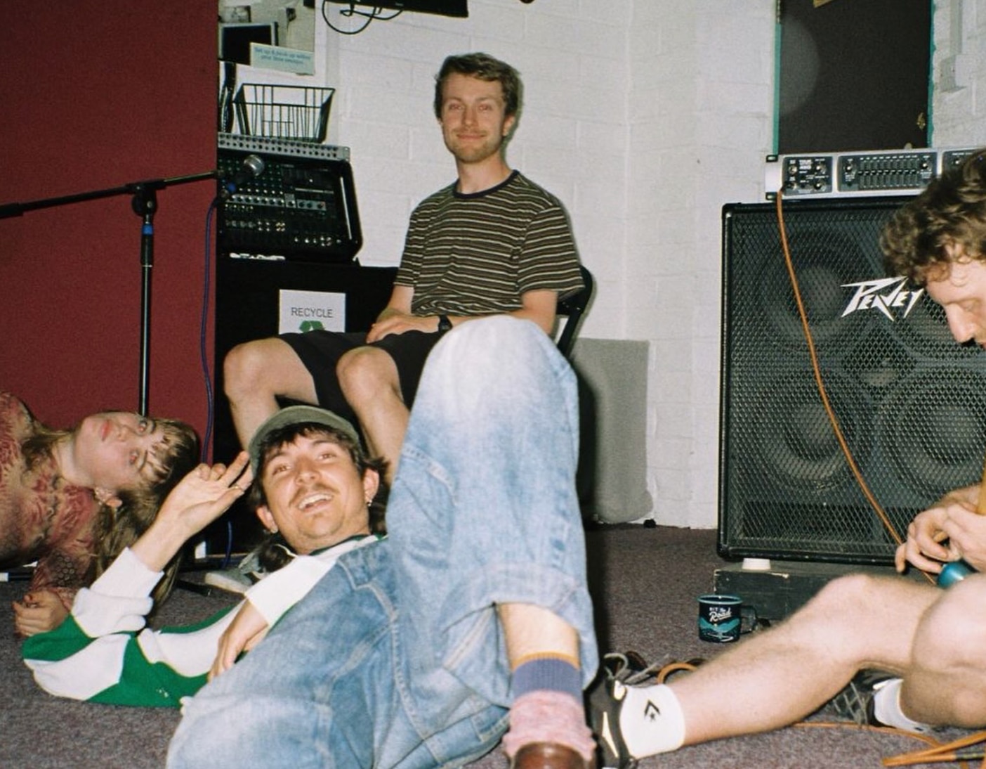 Live Music - Les Joy + Topsoil