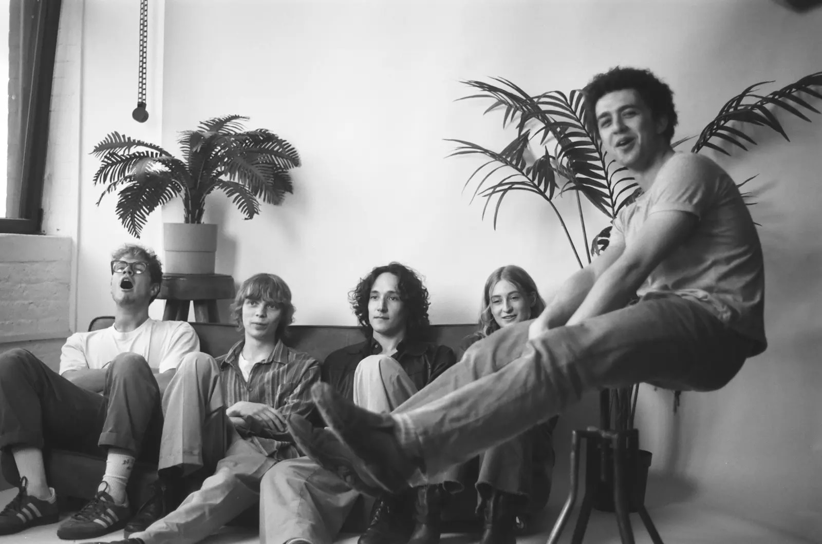 Live Music - The Glowworms + What Jen Wants